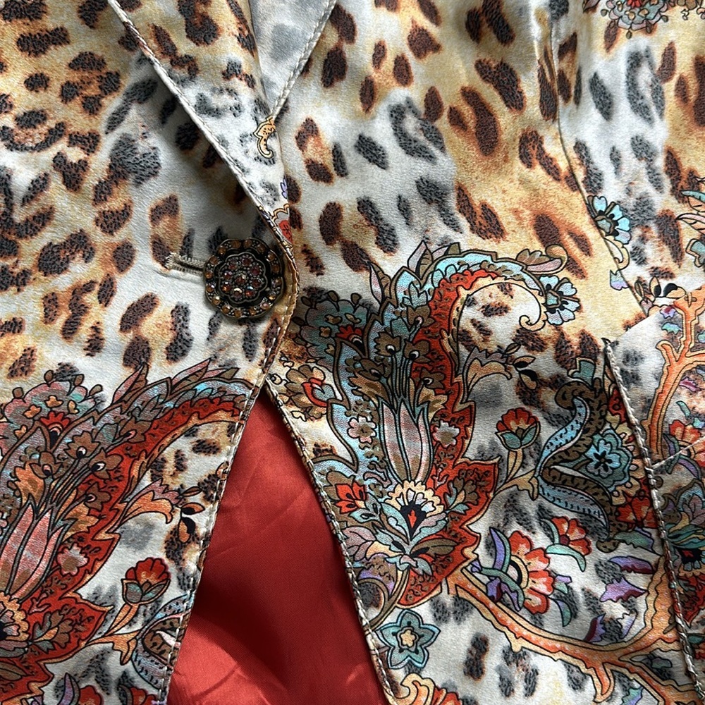 Alberto Makali Leopard Print Blazer with Rust Paisley Accents - Picture 5 of 8